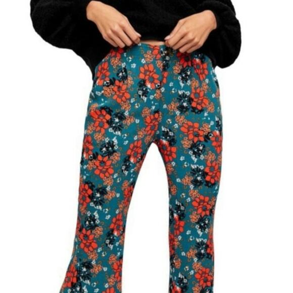 NWT Free People Can't Take My Eyes Off You Floral Pants - Picture 9 of 10